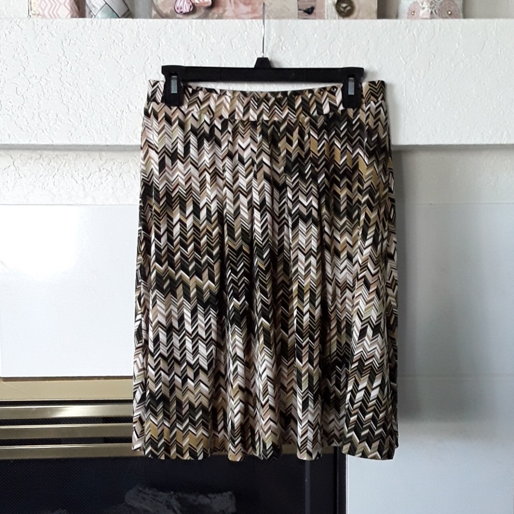 New York & Company stretch skirt